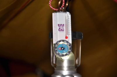 lÃ¤mpÃ¶tila jossain +25 asteen nurkilla, hieman tÃ¤rÃ¤htÃ¤nnyt kuva mutta kaipa tuosta tarpeeksi selvÃ¤Ã¤ saa, ulkona jotain -3c
