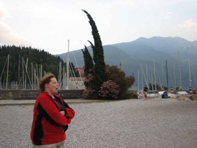 VÃ¤hÃ¤n kovempi tuuli 2.8, surffaajat meni tosi lujaa ja tekivÃ¤t voltteja. 
